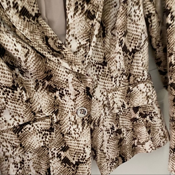 WHBM Snake Print Jacket - Picture 4 of 8
